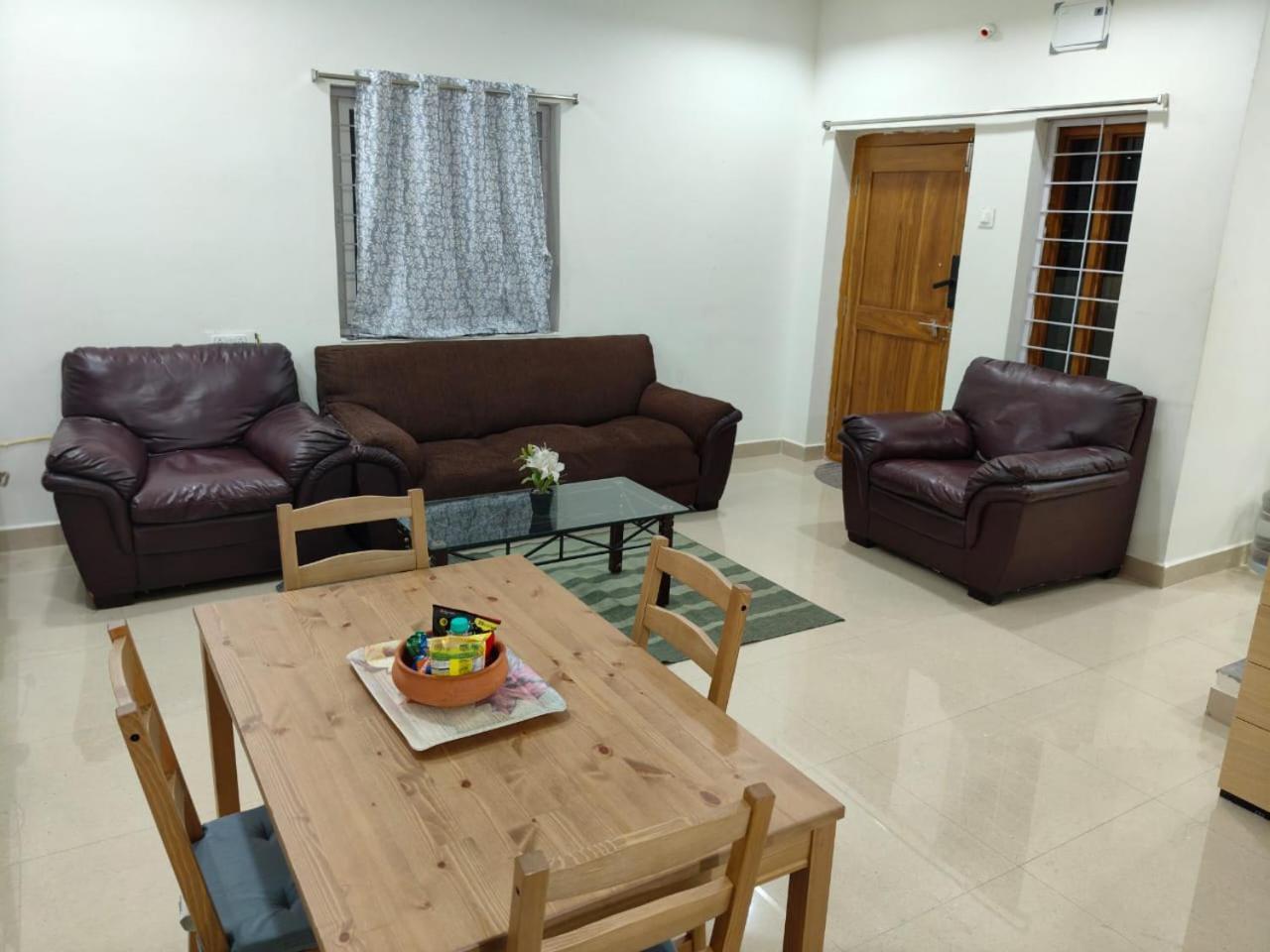 Leo's Den 9 Guests Ac 3bhk 9 Mins To Rgia *