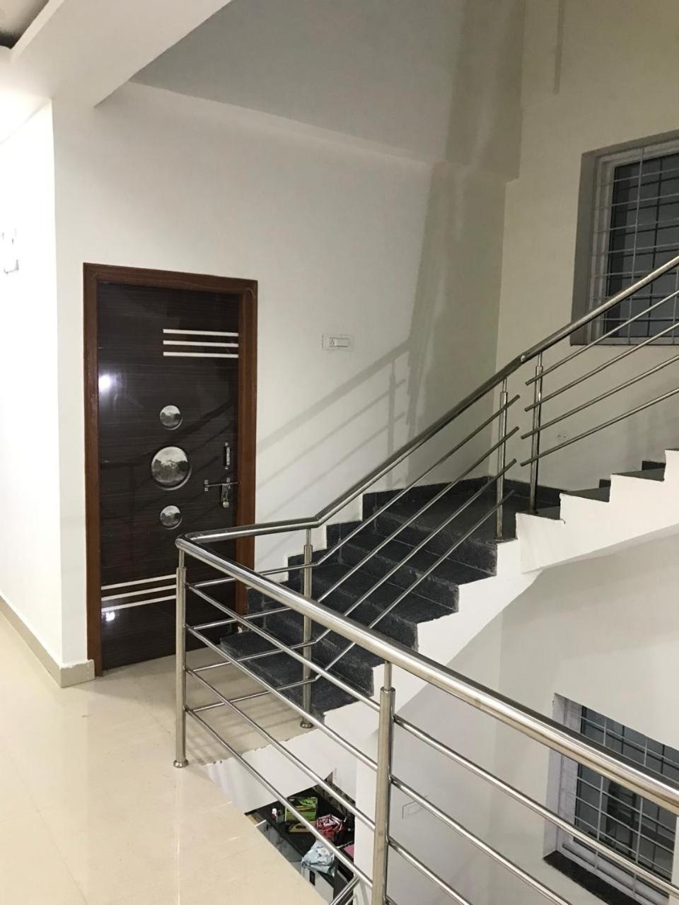 Leo's Den 9 Guests Ac 3bhk 9 Mins To Rgia Villa
